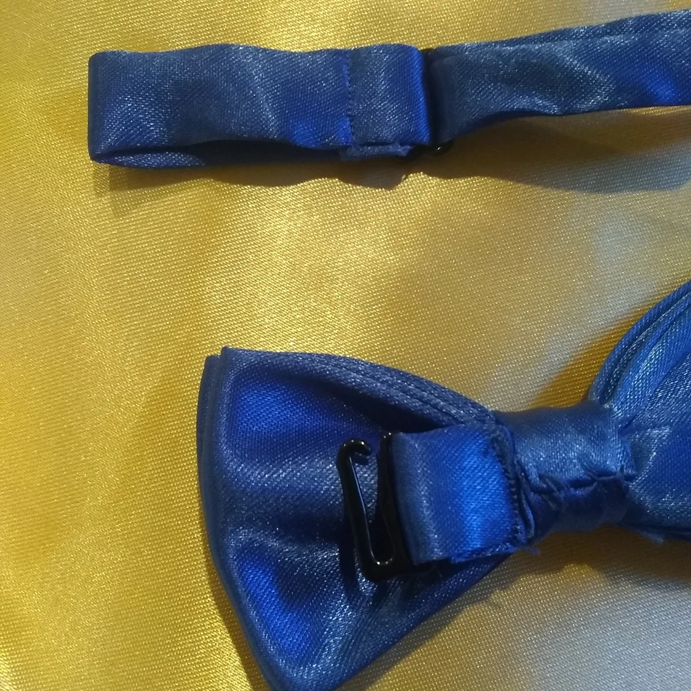 Blue bow tie for boys and suspenders set